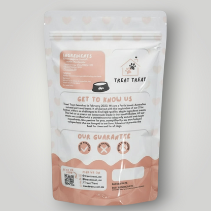 Treat Treat Kangaroo Training Bites for dogs, small beef jerky-style treats in a resealable bag, ideal for training and rewarding your pet.