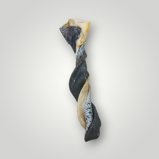 Dehydrated salmon skin twists dog treats from Treat Treat, natural omega-3-rich treats for dogs with twisted salmon skin pieces.